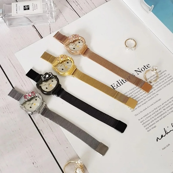 HELLO KITTY ROSE GOLD MESH STRAP WATCH - NEW! - Picture 4 of 16